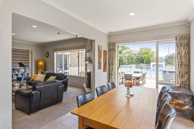 Photo of property in 12 Regent Drive, Paraparaumu Beach, Paraparaumu, 5032