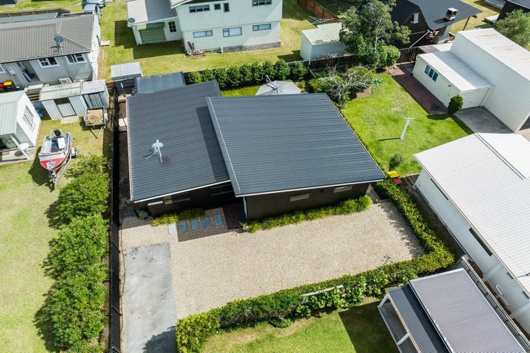 Photo of property in 117b Linton Crescent, Whangamata, 3620