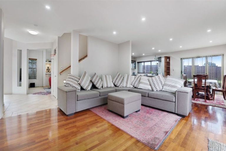 Photo of property in 51 Keywella Drive, Conifer Grove, Takanini, 2112