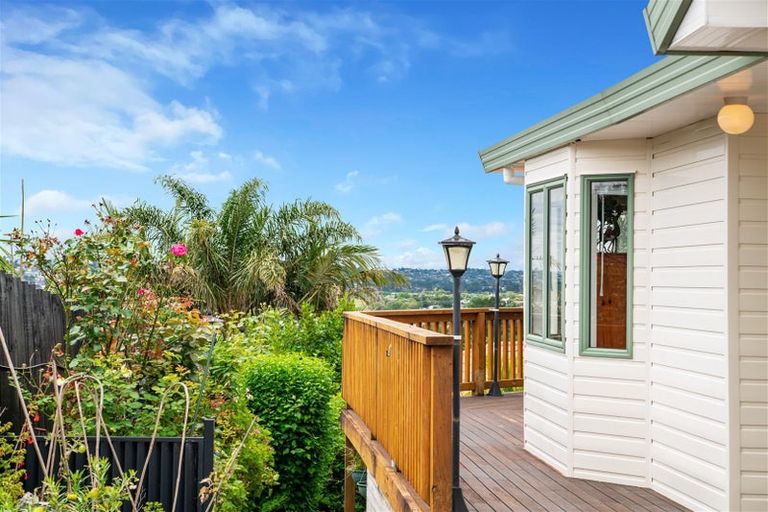 Photo of property in 1/204 Sturges Road, Henderson, Auckland, 0612