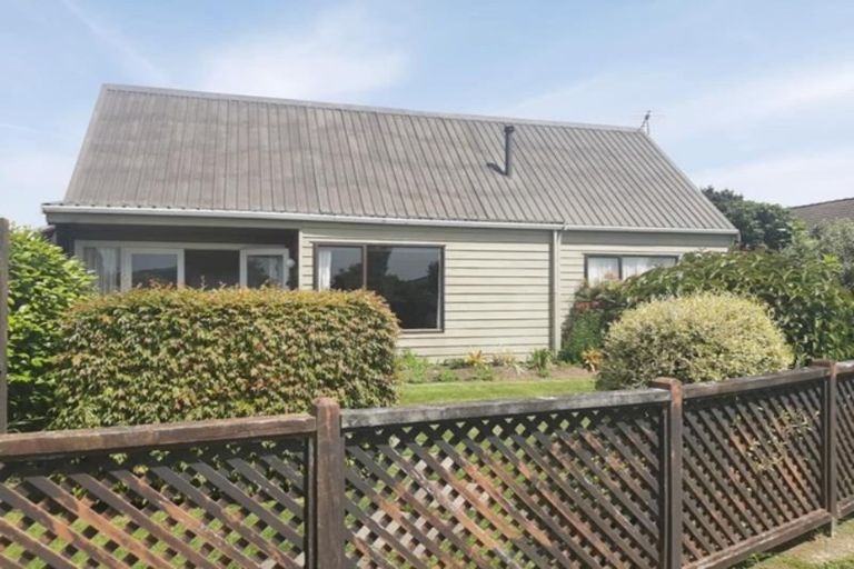 Photo of property in 9 Tamati Place, Merrilands, New Plymouth, 4312