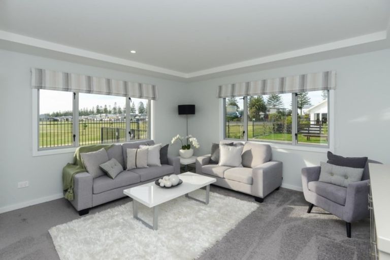 Photo of property in 33 Aparima Place, Awatoto, Napier, 4110