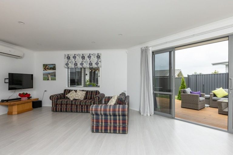 Photo of property in 7 Whakatomo Place, Havelock North, 4130