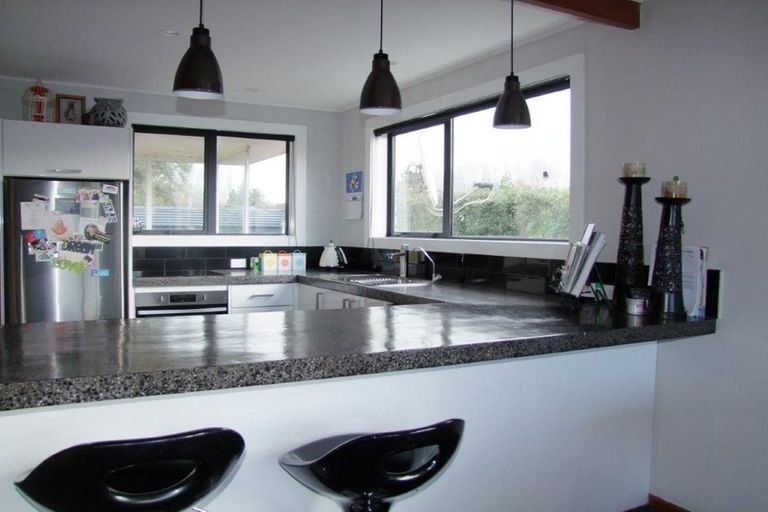 Photo of property in 15 Moore Street, Milton, 9220