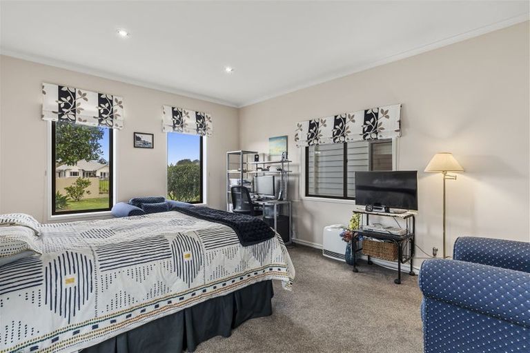 Photo of property in 42 Seychelles Drive, Papamoa Beach, Papamoa, 3118