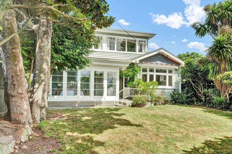 Photo of property in 22 Aylmer Street, Somerfield, Christchurch, 8024