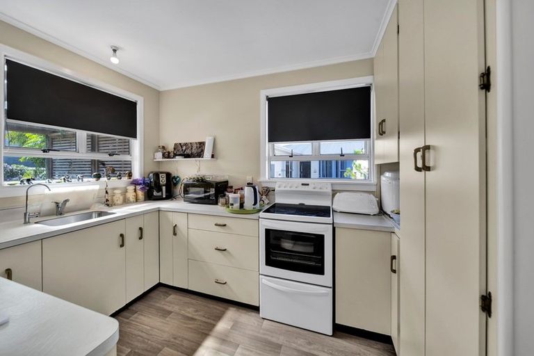 Photo of property in 4 Lydford Place, Spotswood, New Plymouth, 4310