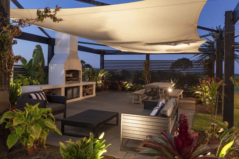 Photo of property in 21 Adamson Road, Taipa, 0420