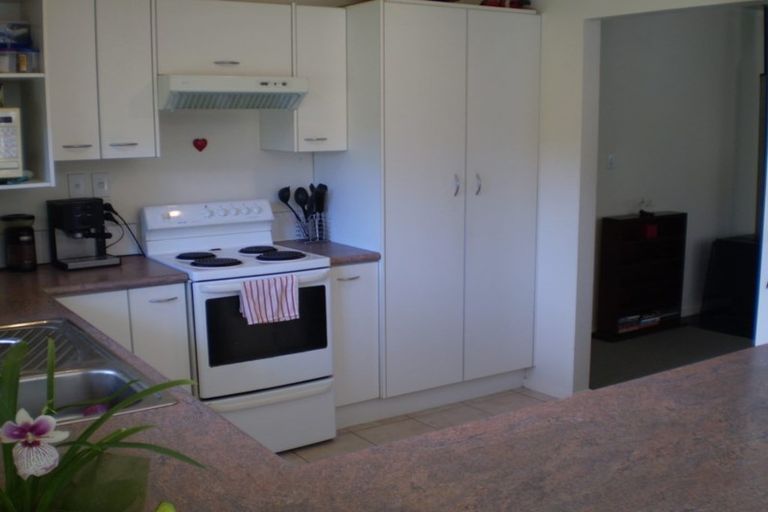 Photo of property in 13 Woodhams Street, Beach Haven, Auckland, 0626