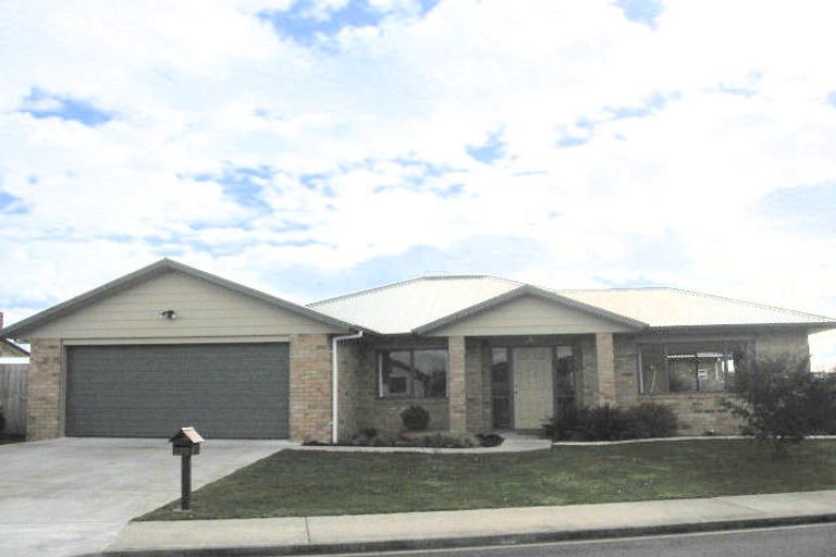 Photo of property in 2 Kingsbury Court, Rototuna North, Hamilton, 3210