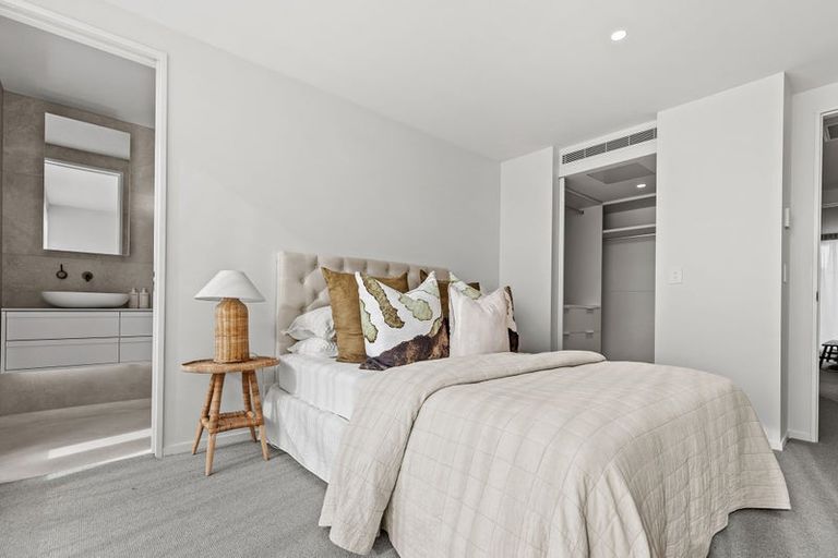 Photo of property in 2/22 Clissold Street, Merivale, Christchurch, 8014