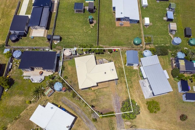 Photo of property in 3 Hawk Hill Crescent, Cooks Beach, Whitianga, 3591
