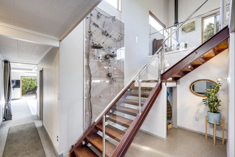 Photo of property in 54 Le Quesne Road, Bay View, Napier, 4104