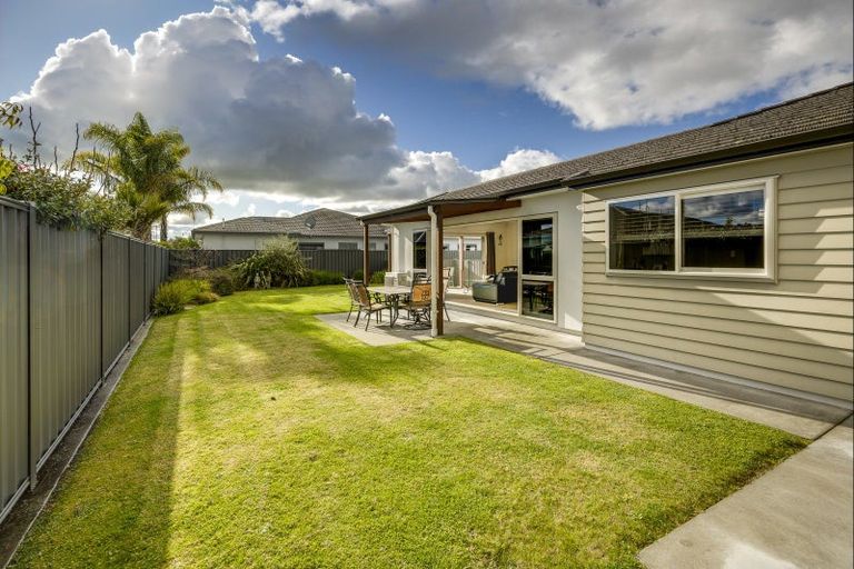 Photo of property in 10 Ohau Place, Poraiti, Napier, 4112