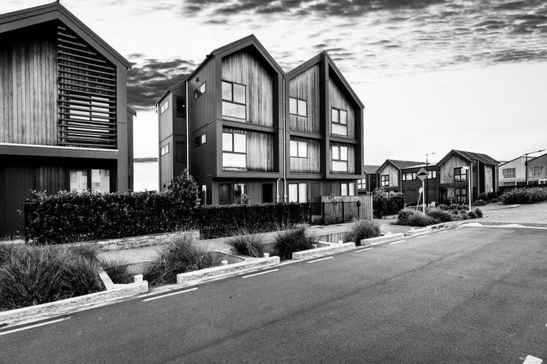 Photo of property in 102 Tarapuka Road, Westgate, Auckland, 0814