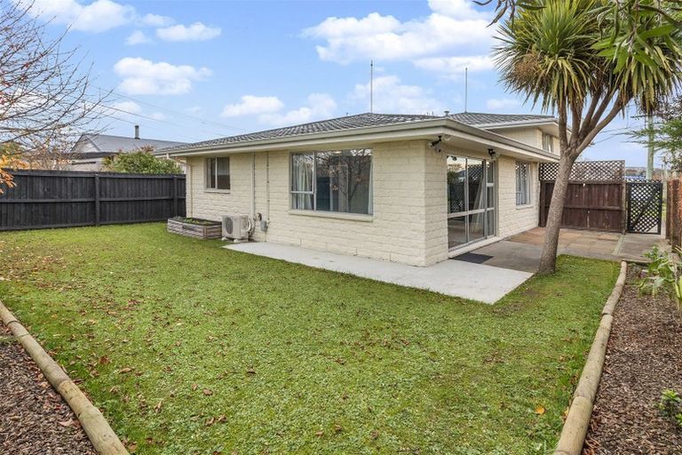 Photo of property in 2/125a Mackenzie Avenue, Woolston, Christchurch, 8023
