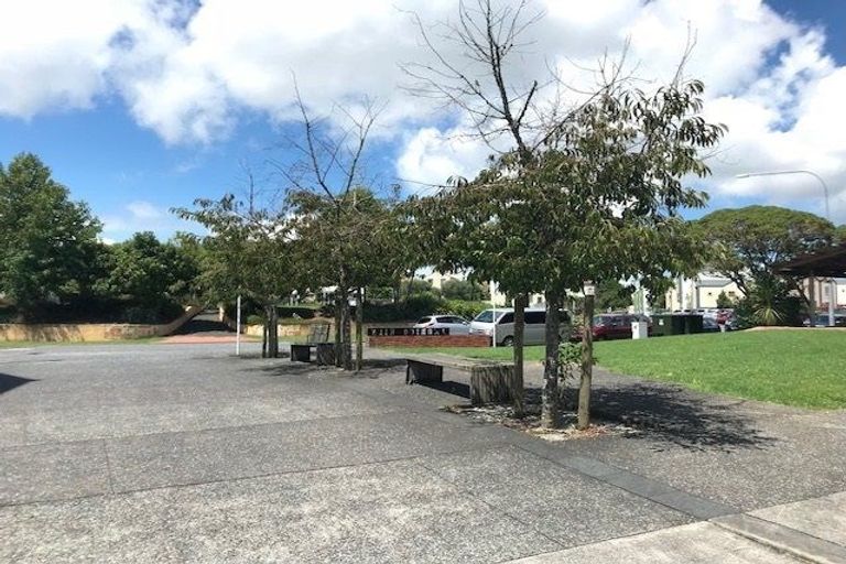 Photo of property in 1/1 Briar Way, New Lynn, Auckland, 0600