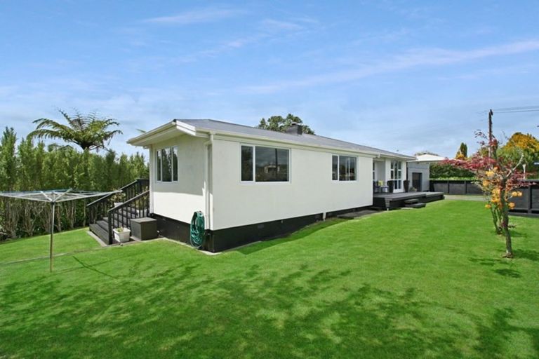 Photo of property in 409 Mangorei Road, Merrilands, New Plymouth, 4312