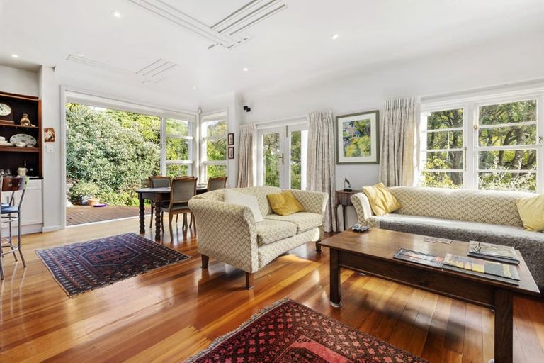 Photo of property in 11 Kinross Street, Kelburn, Wellington, 6012