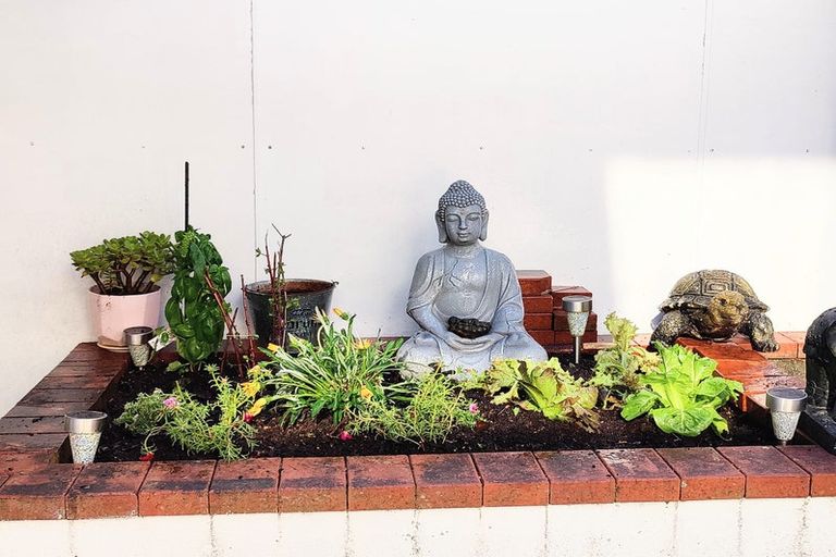 Photo of property in 8b Wai-iti Crescent, Woburn, Lower Hutt, 5010