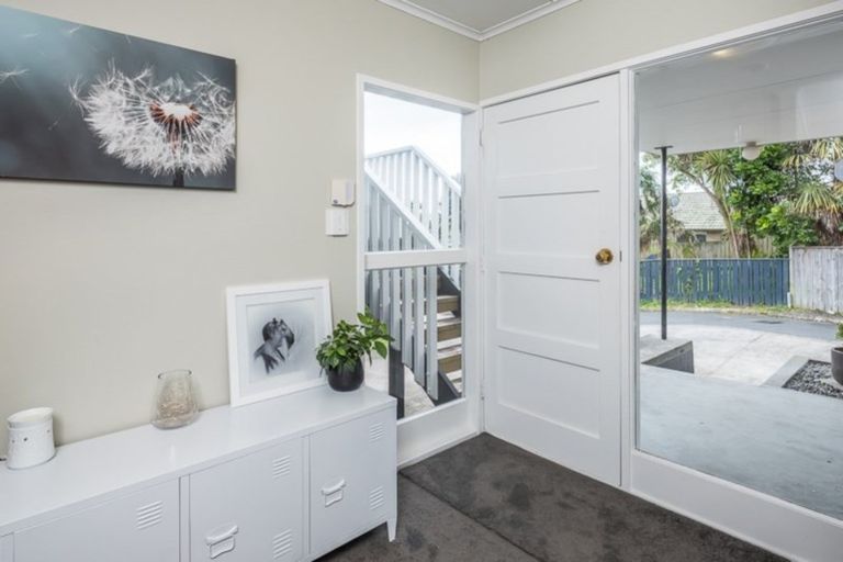 Photo of property in 26a Seddon Street, Waikanae, 5036