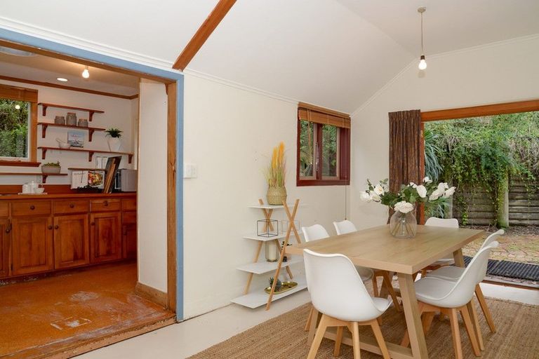 Photo of property in 55 Hawkhurst Road, Lyttelton, 8082