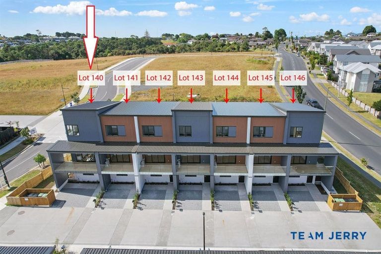 Photo of property in 1 Heketara Way, Massey, Auckland, 0614