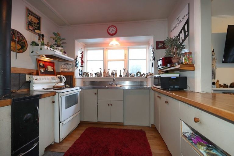 Photo of property in 47 Faraday Street, Hospital Hill, Napier, 4110