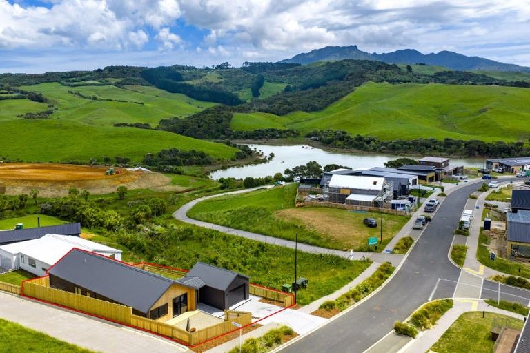 Photo of property in 102 Omahina Street, Raglan, 3225