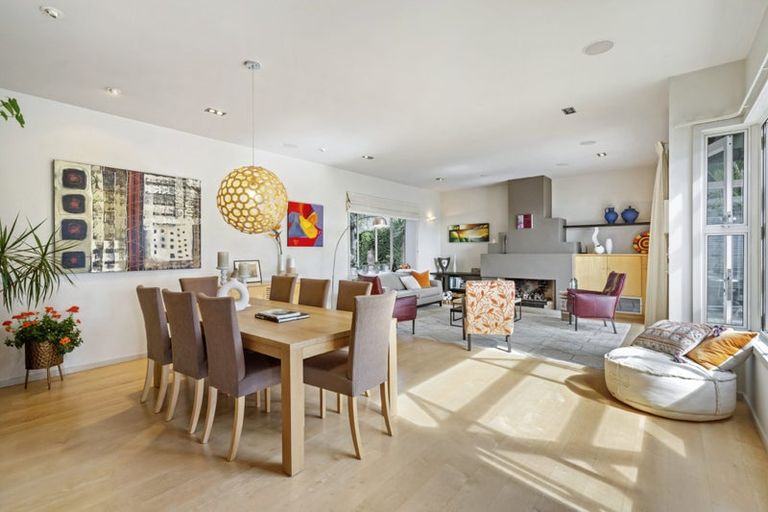 Photo of property in 2/2 Clifton Road, Hauraki, Auckland, 0622