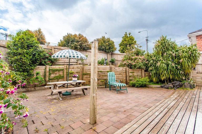 Photo of property in 18 Tristram Avenue, Forrest Hill, Auckland, 0620