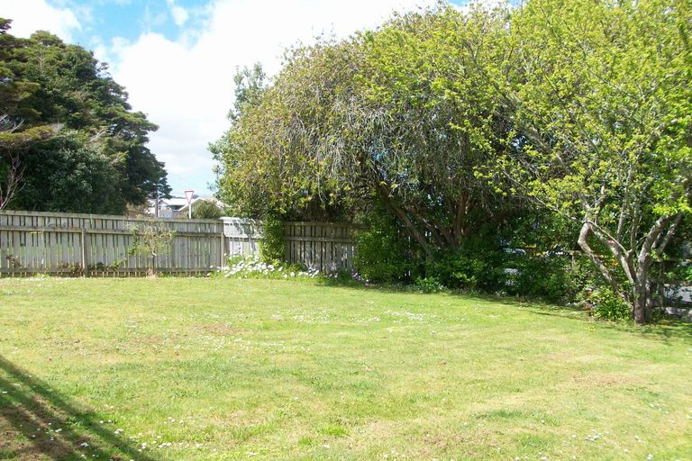 Photo of property in 2 Pokohui Avenue, Raglan, 3225