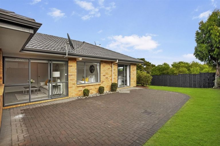 Photo of property in 34 Sandwick Drive, Weymouth, Auckland, 2103
