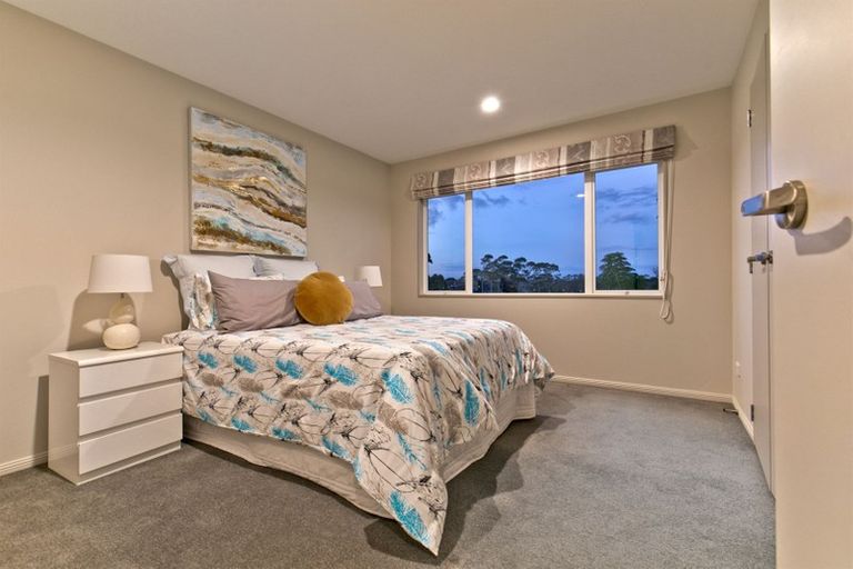 Photo of property in 41 Sapperton Drive, Henderson, Auckland, 0612