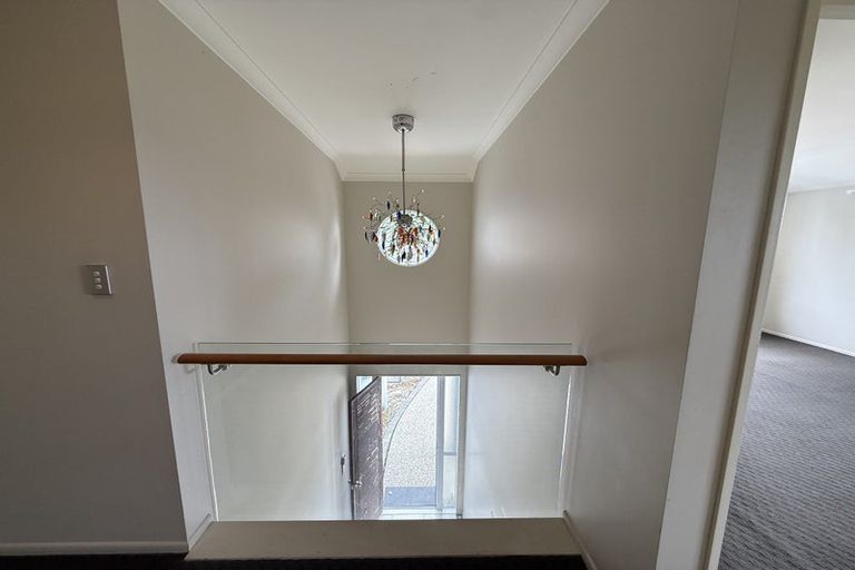 Photo of property in 18 Harrowglen Drive, Northcross, Auckland, 0632