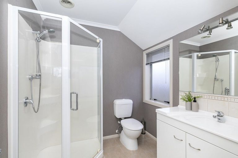 Photo of property in 20 Whitford Place, Rototuna North, Hamilton, 3210