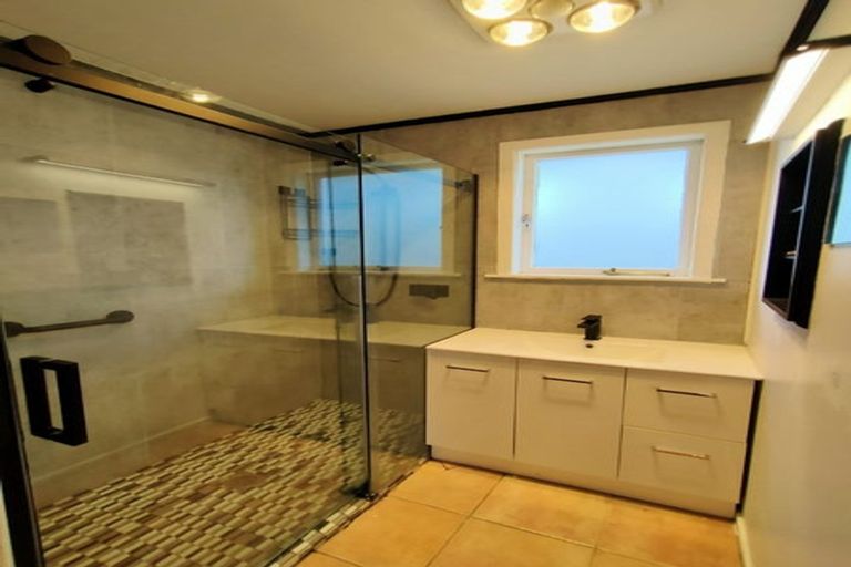 Photo of property in 13 Vazey Way, Hobsonville, Auckland, 0618