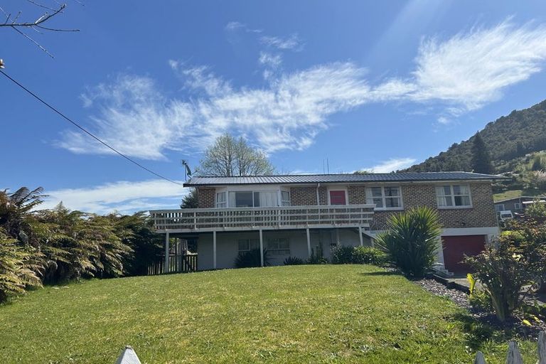 Photo of property in 5 Henry Street, Western Heights, Rotorua, 3015