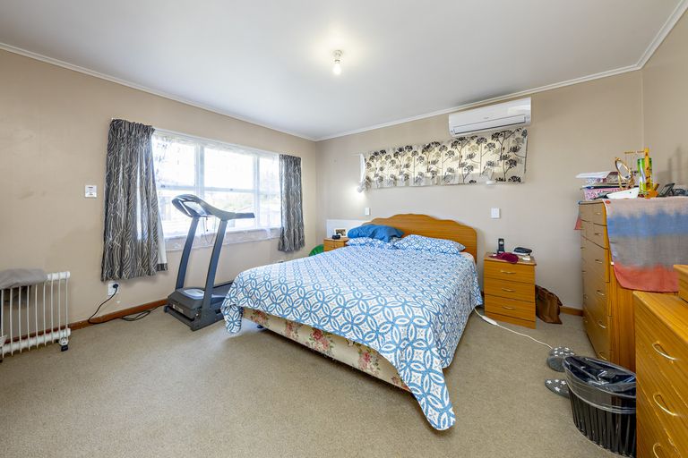 Photo of property in 12 Cameron Street, Papakura, 2110