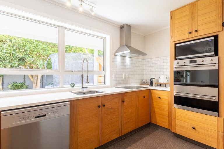 Photo of property in 42 Awanui Drive, Waikanae, 5036