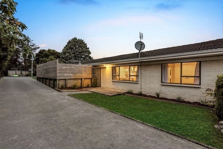 Photo of property in 2/31 Bowater Place, Manurewa, Auckland, 2102