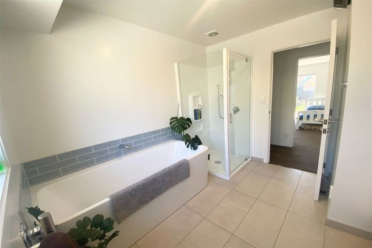 Photo of property in 32 Orlando Crescent, Waimairi Beach, Christchurch, 8083