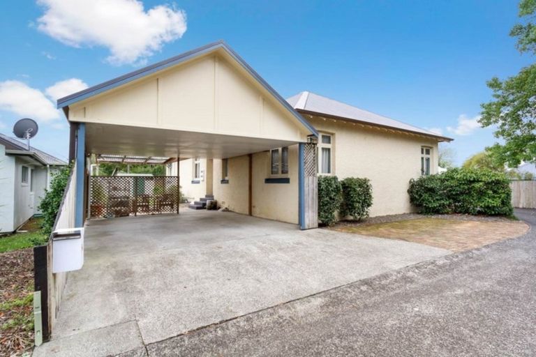 Photo of property in 54 Delta Avenue, New Lynn, Auckland, 0600