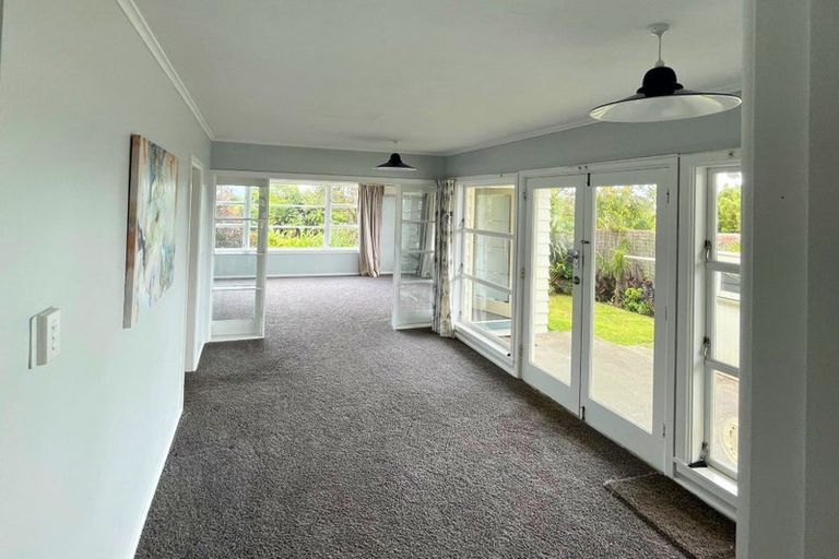 Photo of property in 15 Gray Avenue, Paraparaumu Beach, Paraparaumu, 5032