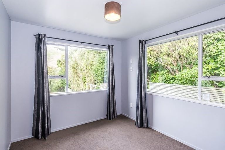 Photo of property in 86 Muri Road, Pukerua Bay, 5026