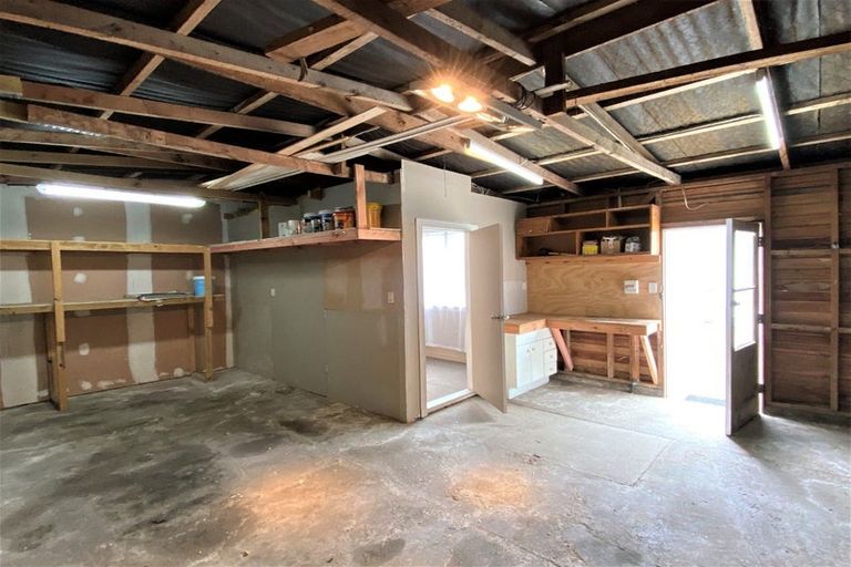 Photo of property in 8 Hunua Road, Papakura, 2110