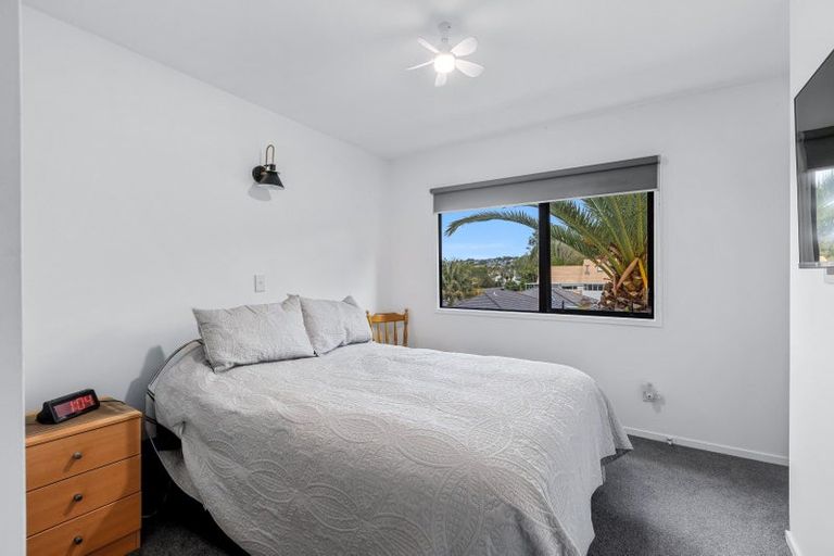 Photo of property in 15e Puriri Avenue, Orewa, 0931