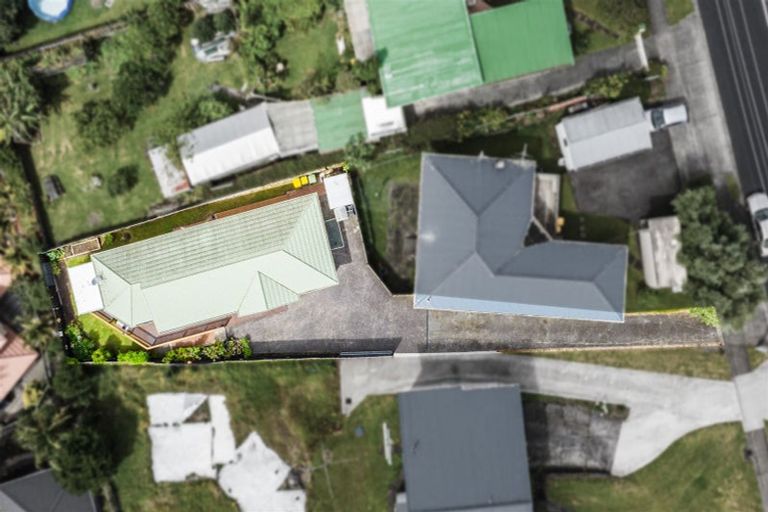 Photo of property in 1/204 Sturges Road, Henderson, Auckland, 0612