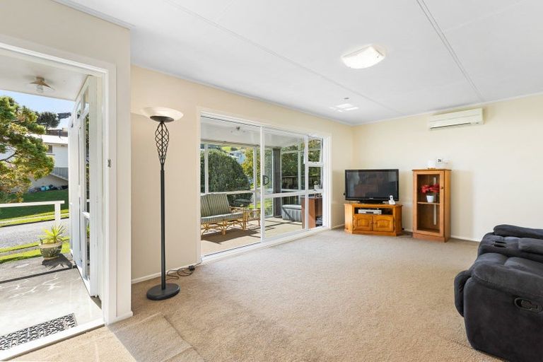 Photo of property in 15 Nash Street, Marfell, New Plymouth, 4310