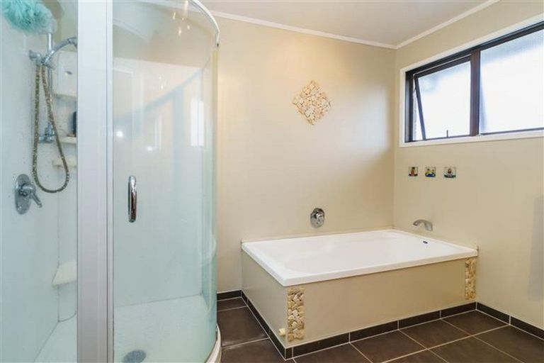 Photo of property in 46 Doon Street, Mosgiel, 9024